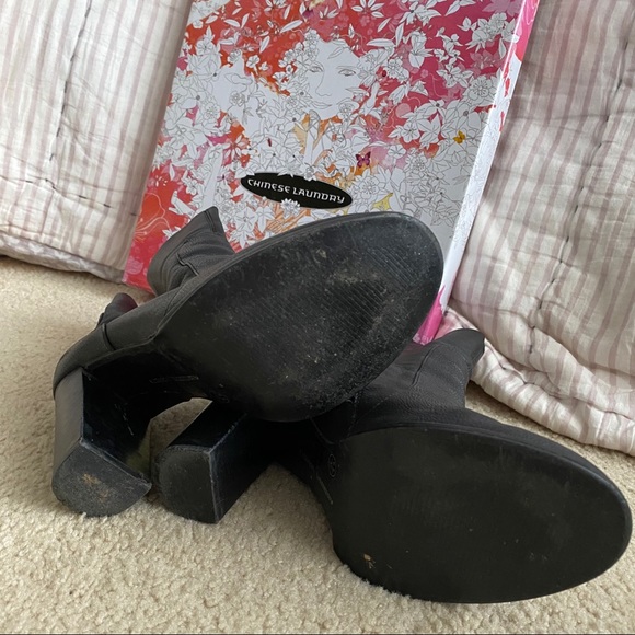 Chinese Laundry Cool Kids Black Booties - Picture 6 of 6